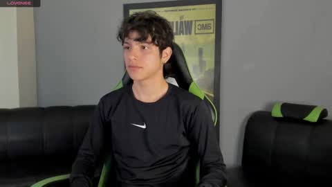 Snapshot of axelraven chatting on 7, 1, 2025 Axel Raven online show from 7, 1, 2025