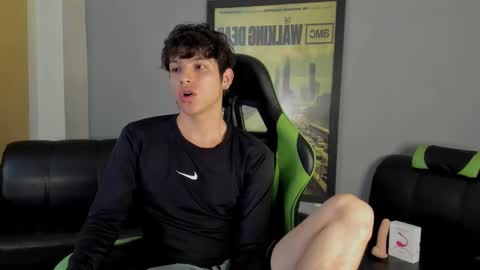 Snapshot of axelraven chatting on 10, 1, 2025 Axel Raven online show from 10, 1, 2025