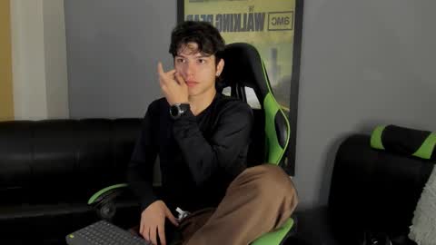 Snapshot of axelraven chatting on 14, 1, 2025 Axel Raven online show from 14, 1, 2025