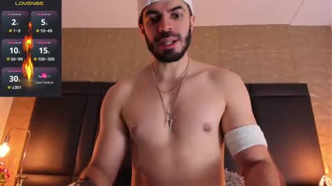 Snapshot of axelthompsom chatting on 9, 10, 2025 Axel Thompsom online show from 9, 10, 2025