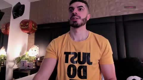 Snapshot of axelthompsom chatting on 28, 10, 2025 Axel Thompsom online show from 28, 10, 2025