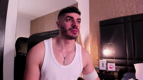 Snapshot of axelthompsom chatting on 20, 11, 2025 Axel Thompsom online show from 20, 11, 2025