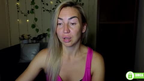 Snapshot of ay_kiss_jully chatting on 11, 9, 2025 Jully online show from 11, 9, 2025