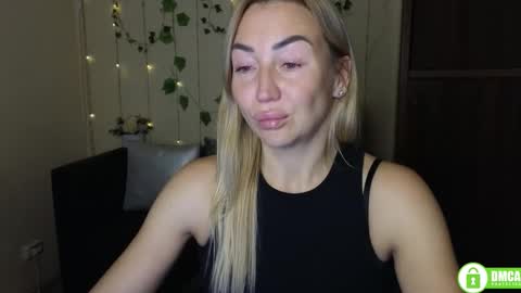 Snapshot of ay_kiss_jully chatting on 10, 10, 2025 Jully online show from 10, 10, 2025