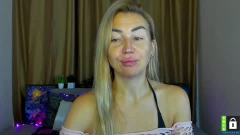 Snapshot of ay_kiss_jully chatting on 18, 10, 2025 Jully online show from 18, 10, 2025