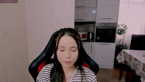 Aya Moon online show from 3, 12, 2025