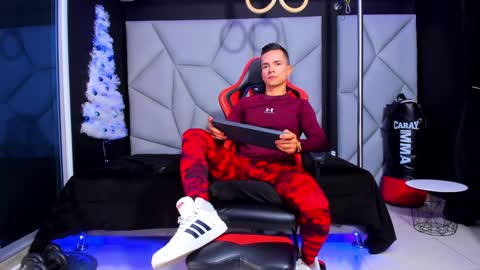 Ayden Miller online show from 22, 12, 2024