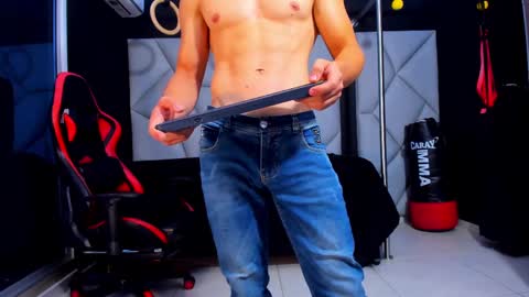 Ayden Miller online show from 22, 2, 2025