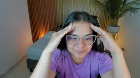 Alyda Jaramillo online show from 31, 1, 2025