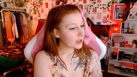 Snapshot of ayla_hill chatting on 8, 1, 2026 Ayla hill online show from 8, 1, 2026