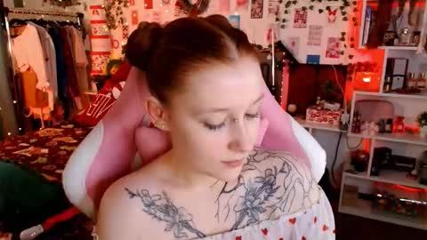 Snapshot of ayla_hill chatting on 11, 1, 2026 Ayla hill online show from 11, 1, 2026