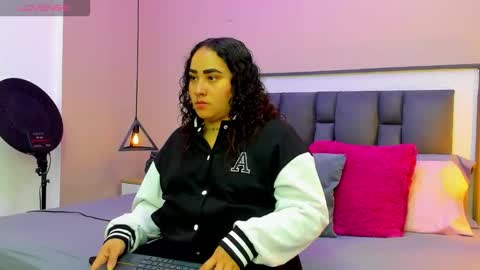 Snapshot of ayla_martinez chatting on 22, 9, 2025 Ayla online show from 22, 9, 2025