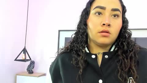 Snapshot of ayla_martinez chatting on 14, 10, 2025 Ayla online show from 14, 10, 2025