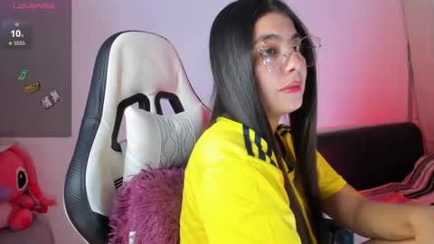 Snapshot of aylenmiller_ chatting on 8, 7, 2026 Aylen online show from 8, 7, 2026