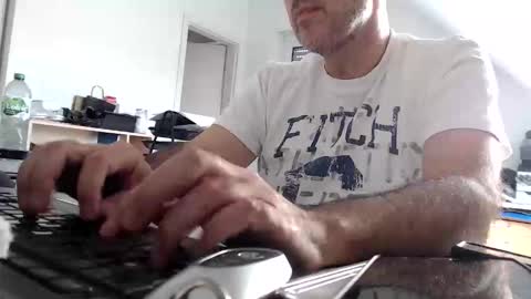 aylinniyerim online show from 7, 4, 2026