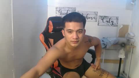 ayman2003 online show from 9, 1, 2025