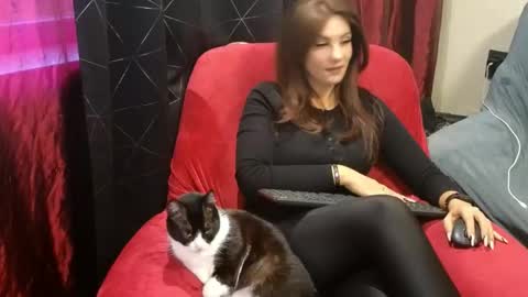 Snapshot of aymarsensual chatting on 22, 10, 2025 Dominatrix Queen online show from 22, 10, 2025