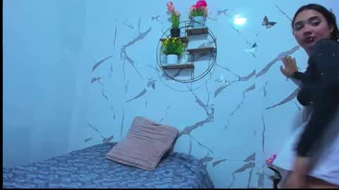 Snapshot of aymy2025 chatting on 21, 12, 2025 Aymy online show from 21, 12, 2025