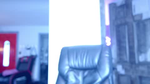 Snapshot of aynmarie chatting on 12, 10, 2025 mia rand online show from 12, 10, 2025