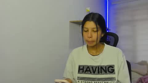 Snapshot of aysha_winxx chatting on 16, 10, 2025 aysha_winxx online show from 16, 10, 2025