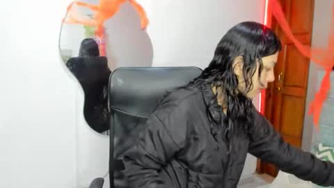 Snapshot of aysha_winxx chatting on 31, 10, 2025 aysha_winxx online show from 31, 10, 2025