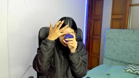 Snapshot of aysha_winxx chatting on 28, 11, 2025 aysha_winxx online show from 28, 11, 2025