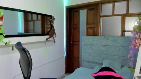 Snapshot of aysha_winxx chatting on 14, 12, 2025 aysha_winxx online show from 14, 12, 2025