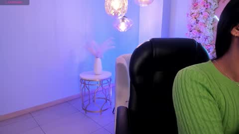 Snapshot of ayshelbrown chatting on 9, 10, 2025 Ayshel online show from 9, 10, 2025