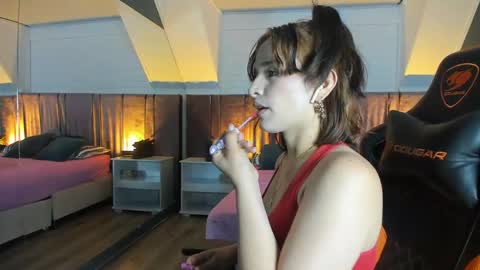 Snapshot of azahara_18 chatting on 19, 5, 2026 Azahara online show from 19, 5, 2026