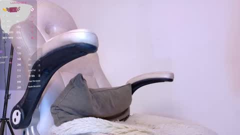 Snapshot of azaria_w chatting on 8, 3, 2025 Adriana online show from 8, 3, 2025