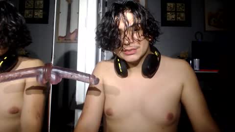 Snapshot of azazel_star chatting on 19, 12, 2025 azazel_star online show from 19, 12, 2025