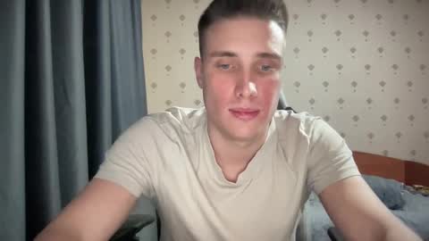 Snapshot of azazelmax chatting on 5, 2, 2025 azazelmax online show from 5, 2, 2025