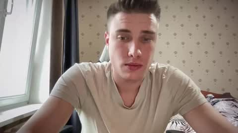 Snapshot of azazelmax chatting on 4, 3, 2025 azazelmax online show from 4, 3, 2025