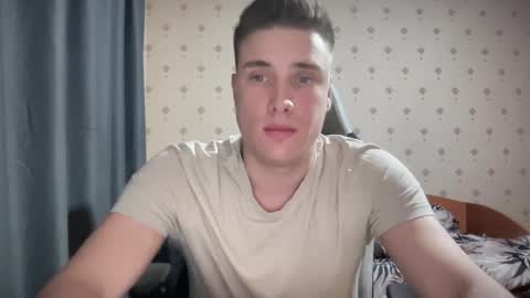 Snapshot of azazelmax chatting on 4, 3, 2025 azazelmax online show from 4, 3, 2025