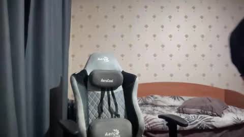 Snapshot of azazelmax chatting on 18, 9, 2025 azazelmax online show from 18, 9, 2025