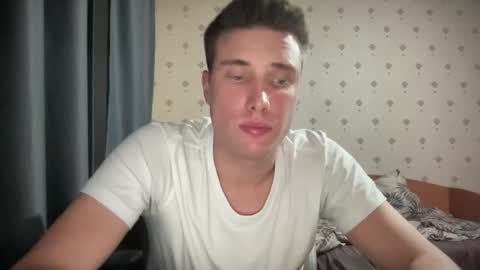 Snapshot of azazelmax chatting on 8, 10, 2025 azazelmax online show from 8, 10, 2025