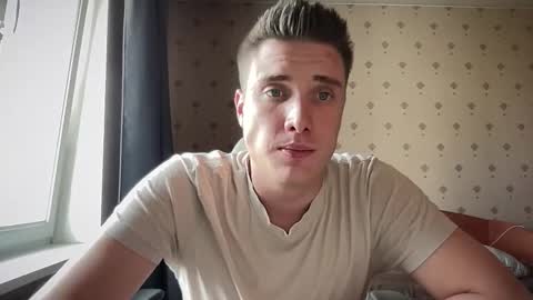 Snapshot of azazelmax chatting on 9, 10, 2025 azazelmax online show from 9, 10, 2025