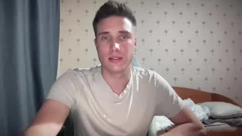 Snapshot of azazelmax chatting on 9, 10, 2025 azazelmax online show from 9, 10, 2025