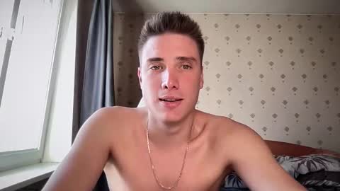 Snapshot of azazelmax chatting on 5, 11, 2025 azazelmax online show from 5, 11, 2025