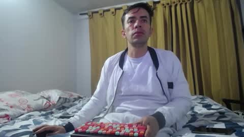 Snapshot of aziel_xxx chatting on 11, 2, 2025 AZIEL online show from 11, 2, 2025