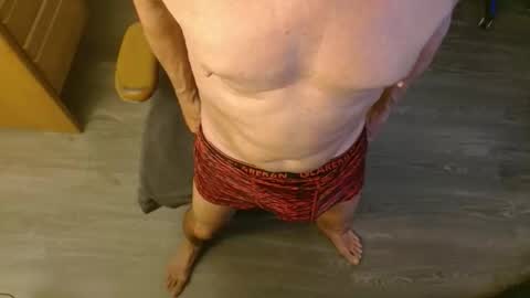 Snapshot of azmichael5 chatting on 23, 10, 2025 Mike online show from 23, 10, 2025