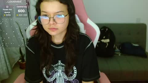 Azu  online show from 23, 4, 2026