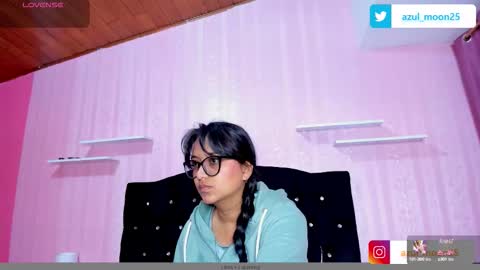 Snapshot of azul_moon chatting on 10, 9, 2025 azul_moon online show from 10, 9, 2025