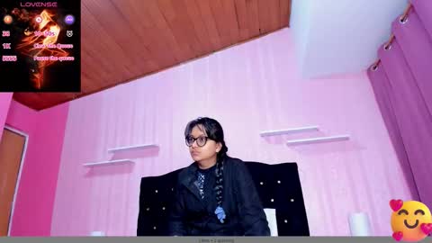 Snapshot of azul_moon chatting on 17, 9, 2025 azul_moon online show from 17, 9, 2025