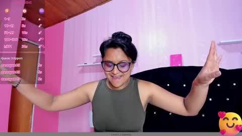 Snapshot of azul_moon chatting on 26, 9, 2025 azul_moon online show from 26, 9, 2025