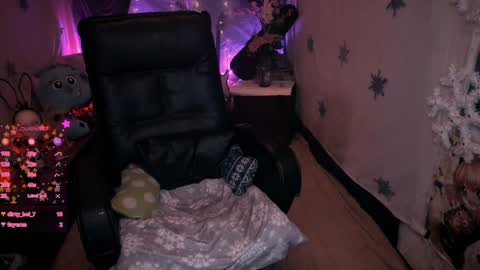   online show from 14, 1, 2025