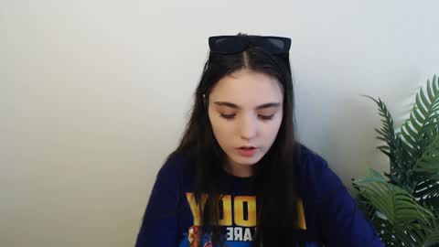 azumi_chan_ online show from 18, 10, 2025