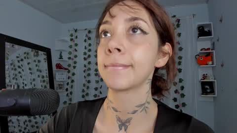 Snapshot of azumi_saan chatting on 20, 12, 2025 azumi saan online show from 20, 12, 2025