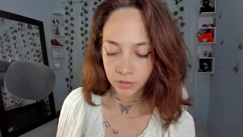 Snapshot of azumi_saan chatting on 6, 1, 2026 azumi saan online show from 6, 1, 2026