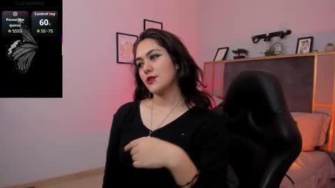 Snapshot of azurra_amatto2 chatting on 3, 11, 2025 Azurra online show from 3, 11, 2025